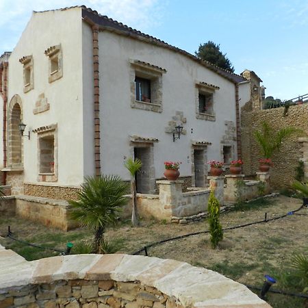 Гостевой дом Casale Del Golfo Кастелламмаре-дель-Голфо Экстерьер фото