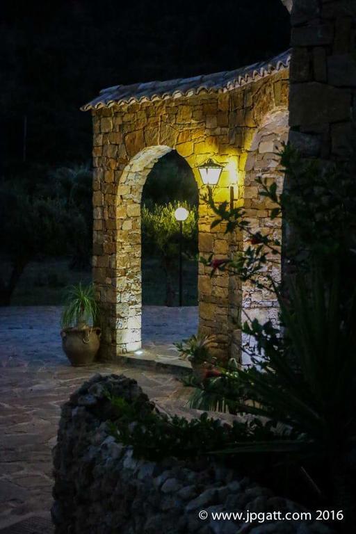 Гостевой дом Casale Del Golfo Кастелламмаре-дель-Голфо Экстерьер фото